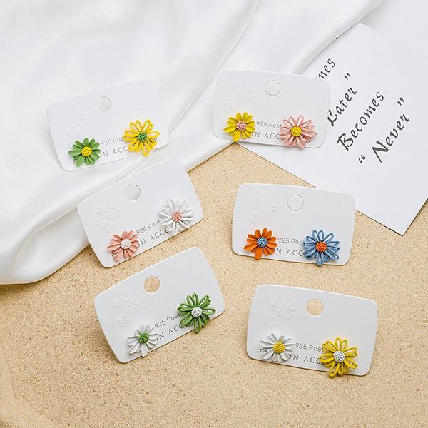 hoop & huggie women's earrings daisy flower ear stud pendant colorful vintage metal retro earring 2021 trendy fashion female jewelry, Golden;silver
hoop & huggie women's earrings daisy flower ear stud pendant colorful vintage metal retro earring 2021 trendy fashion female jewelry, Golden;silver