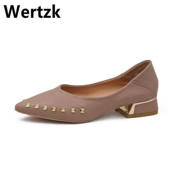 dress shoes 2021 women shallow pumps office pointed toe slip-on low heels fashion rivets leather c028, Black
dress shoes 2021 women shallow pumps office pointed toe slip-on low heels fashion rivets leather c028, Black