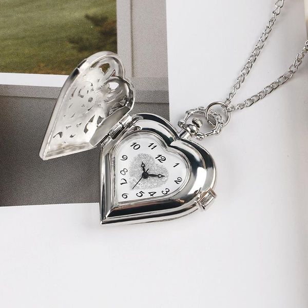 pocket watches fashionable and novel heart-shaped women's quartz watch elegant men's pendant to express lover's love, Slivery;golden
pocket watches fashionable and novel heart-shaped women's quartz watch elegant men's pendant to express lover's love, Slivery;golden