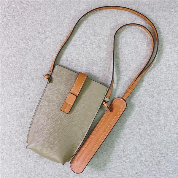 evening bags 2021 first layer cowhide contrast color mini mobile phone bag women lipstick fashion one-shoulder messenger small
evening bags 2021 first layer cowhide contrast color mini mobile phone bag women lipstick fashion one-shoulder messenger small