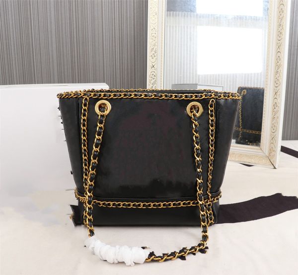 2021high-end brand bag shopping original leather making beautiful diamond lattice is still very large capacity wholesale fashion
2021high-end brand bag shopping original leather making beautiful diamond lattice is still very large capacity wholesale fashion