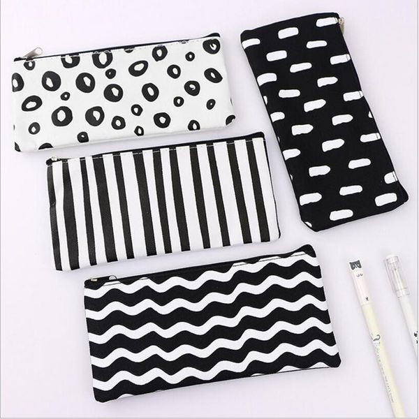 1pcs/lot simple black and white wave striped pencil case oxford cloth stationery bag chancery penalty bags
1pcs/lot simple black and white wave striped pencil case oxford cloth stationery bag chancery penalty bags