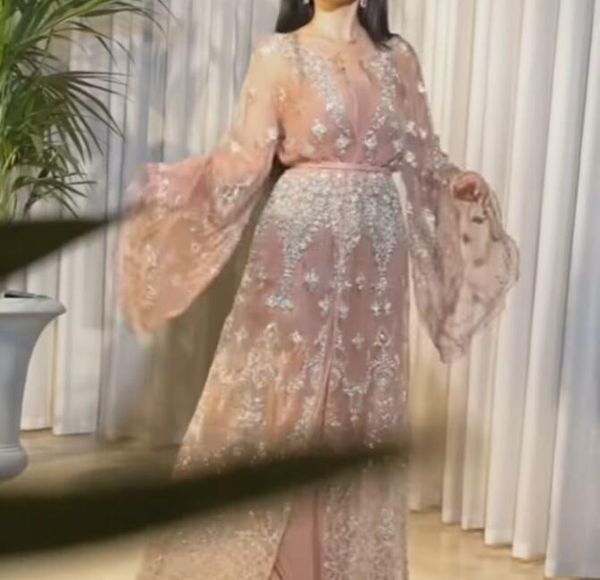 evening dress yousef aljasmi zuhair murad pink lace appliques silver crystals long sleeve cape kim kardashian kylie jenner, Black;pink
evening dress yousef aljasmi zuhair murad pink lace appliques silver crystals long sleeve cape kim kardashian kylie jenner, Black;pink