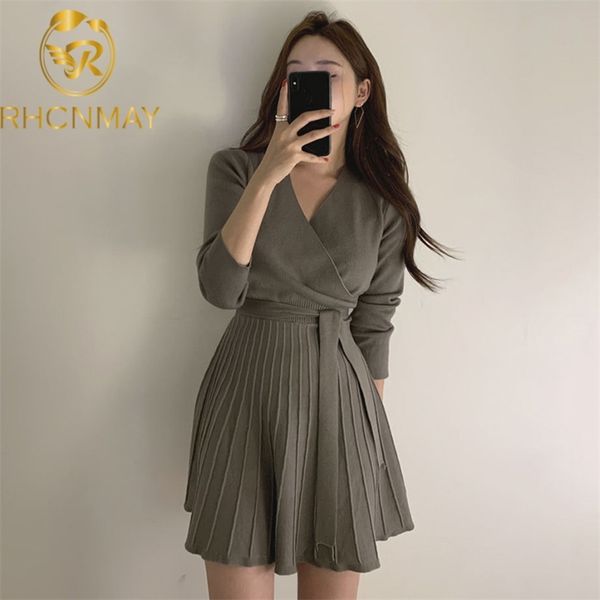 fashion autumn winter women dress casual v-neck pleated belt solid 2 colour a-line knitwear all-purpose style mini 210506, Black;gray
fashion autumn winter women dress casual v-neck pleated belt solid 2 colour a-line knitwear all-purpose style mini 210506, Black;gray