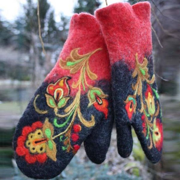 five fingers gloves women ladies harajuku retro winter mittens embroidery outdoor women' warm, Blue;gray
five fingers gloves women ladies harajuku retro winter mittens embroidery outdoor women' warm, Blue;gray