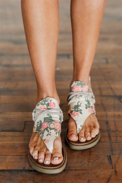 women's simple fashion canvas white printing back zipper herringbone flat heel comfortable casual sandals and slippers 7kg041, Black
women's simple fashion canvas white printing back zipper herringbone flat heel comfortable casual sandals and slippers 7kg041, Black