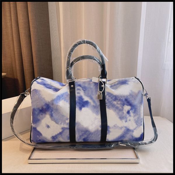 2021 blue tie dyed travel bag luxury design large capacity handbag waterproof leather outdoor travel totes duffel bags
2021 blue tie dyed travel bag luxury design large capacity handbag waterproof leather outdoor travel totes duffel bags