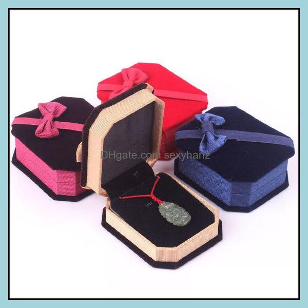 & display arrivals jewelry boxes packaging necklaces pendant veet ring earrings elegant classic luxury show case box 78*67*30mm drop deliver, Black;white
& display arrivals jewelry boxes packaging necklaces pendant veet ring earrings elegant classic luxury show case box 78*67*30mm drop deliver, Black;white