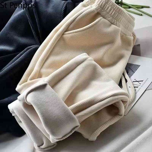 plus velvet casual autumn and womens capris winter straight loose wild thin harem old, Black;white
plus velvet casual autumn and womens capris winter straight loose wild thin harem old, Black;white
