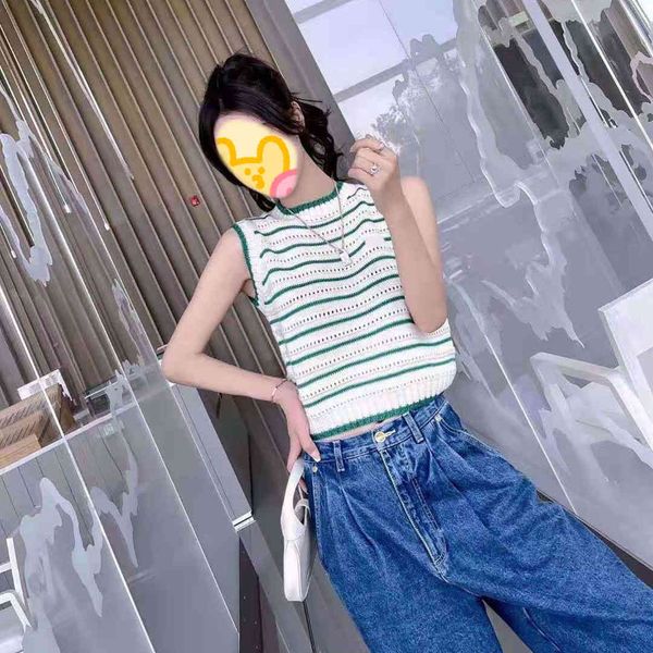 high version 21 spring summer new fashion embroidery fresh and breathable hollow soft women's knitting vest, White
high version 21 spring summer new fashion embroidery fresh and breathable hollow soft women's knitting vest, White