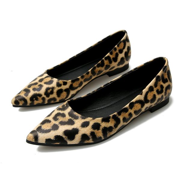 leopard flats shoes women pointed toe casual flats 2021 spring new lady slip ons casual ol shoes sneakers flat heel, Black
leopard flats shoes women pointed toe casual flats 2021 spring new lady slip ons casual ol shoes sneakers flat heel, Black