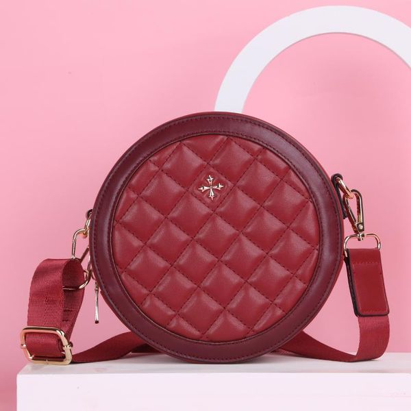 shoulder bag black classic fashionable casual style round simple and elegant metal macaron color women's waist bags
shoulder bag black classic fashionable casual style round simple and elegant metal macaron color women's waist bags