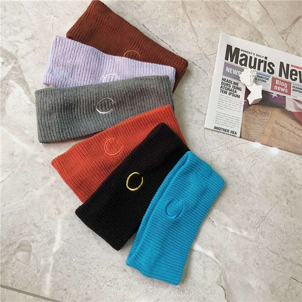 female net red simple color letter wide brimmed headband knitted wool wash, Black;brown
female net red simple color letter wide brimmed headband knitted wool wash, Black;brown
