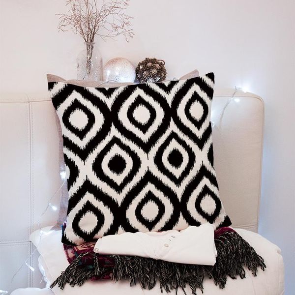 cushion/decorative pillow 45*45 cm decorative throw covers black and white cushion classic case home decor textile sofa living room
cushion/decorative pillow 45*45 cm decorative throw covers black and white cushion classic case home decor textile sofa living room