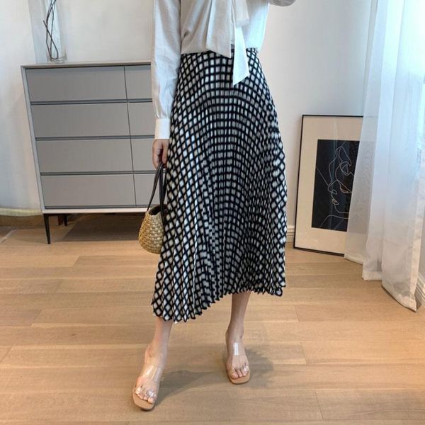 skirts 2021 summer fashion elegant temperament ol style black and white pleated printed a-line mid-calf casual woman
skirts 2021 summer fashion elegant temperament ol style black and white pleated printed a-line mid-calf casual woman