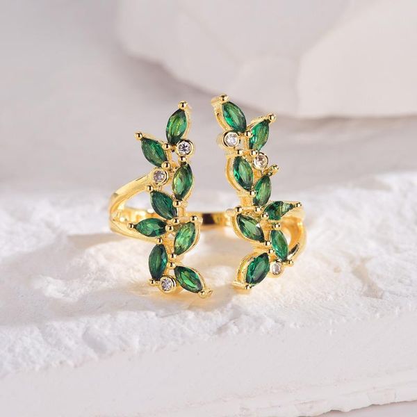 cluster rings banquete feminino europeu e americano tendência da moda anel folhoso verde zircão cobre banhado a ouro, Golden;silver
cluster rings banquete feminino europeu e americano tendência da moda anel folhoso verde zircão cobre banhado a ouro, Golden;silver