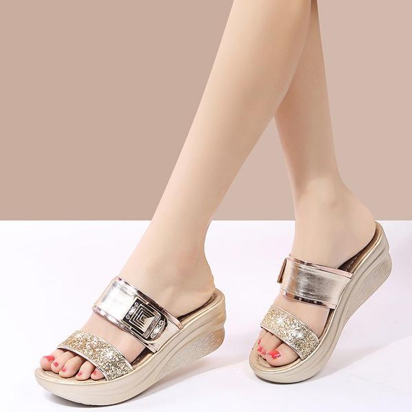 slippers women 2021 summer thick wedge platform slides shoes female fashion bling casual sandals girl bohemian beach flat, Black
slippers women 2021 summer thick wedge platform slides shoes female fashion bling casual sandals girl bohemian beach flat, Black