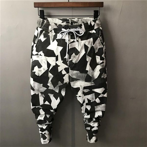 men's pants 2021 black and white camouflage slim pencil harem south korea all match youth casual trousers ankle-length thin
men's pants 2021 black and white camouflage slim pencil harem south korea all match youth casual trousers ankle-length thin