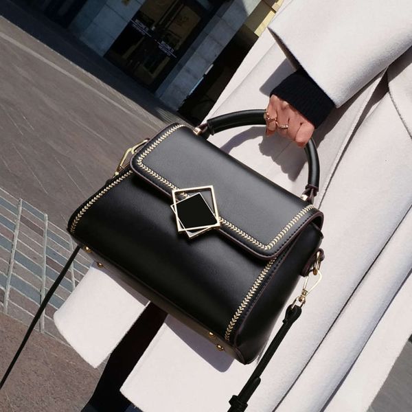 fashion bag fashion net red small texture cross carrying large capacity single shoulder hand women's
fashion bag fashion net red small texture cross carrying large capacity single shoulder hand women's
