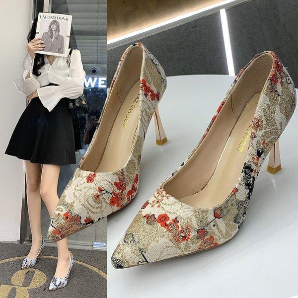 dress shoes high heels women's spring pointy, shallow mouth, thin heels, and low-cut wedding dinner national style, Black
dress shoes high heels women's spring pointy, shallow mouth, thin heels, and low-cut wedding dinner national style, Black