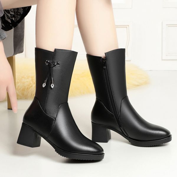 2020 new arrival winter womens velvet boots 5.5 cm heel high brown tassel leather shoes warm boots black 4142
2020 new arrival winter womens velvet boots 5.5 cm heel high brown tassel leather shoes warm boots black 4142
