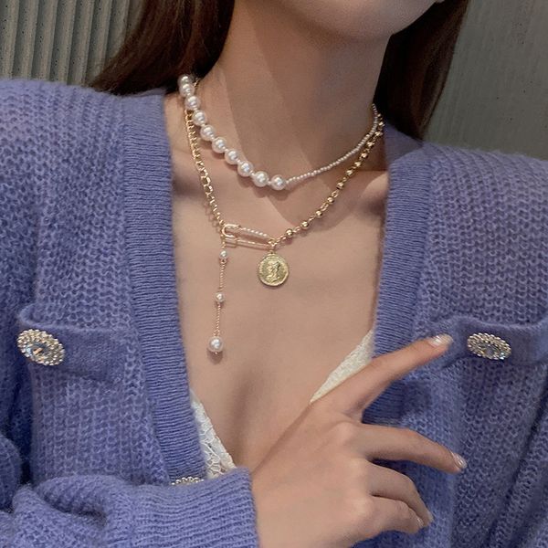 portrait round card paper clip pearl pendant fashion design in wind net red temperament necklace woman, Silver
portrait round card paper clip pearl pendant fashion design in wind net red temperament necklace woman, Silver