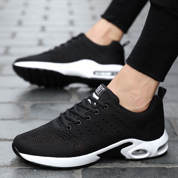 2021 fashion cushion running shoes breathable men women designer black navy blue grey sneakers trainers sports size 39-45 w-1713
2021 fashion cushion running shoes breathable men women designer black navy blue grey sneakers trainers sports size 39-45 w-1713