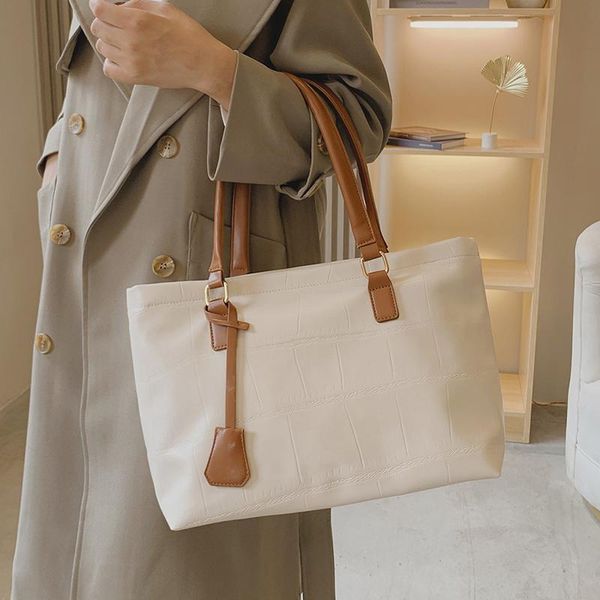 evening bags niche design large-capacity bag 2021 female autumn/winter shoulder commuter senior handbag tote width: 41cm
evening bags niche design large-capacity bag 2021 female autumn/winter shoulder commuter senior handbag tote width: 41cm