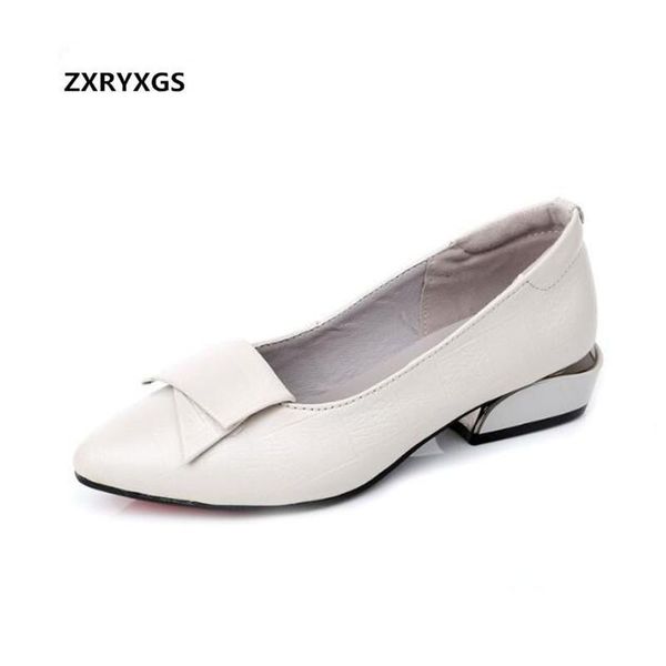 dress shoes 2021 autumn pointed woman fashion wild shallow mouth genuine leather women low heel large size, Black
dress shoes 2021 autumn pointed woman fashion wild shallow mouth genuine leather women low heel large size, Black