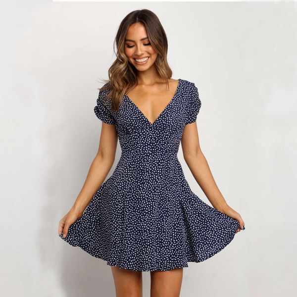 2020 summer street fashion women's short sleeve v-neck small point dress, Black;gray
2020 summer street fashion women's short sleeve v-neck small point dress, Black;gray