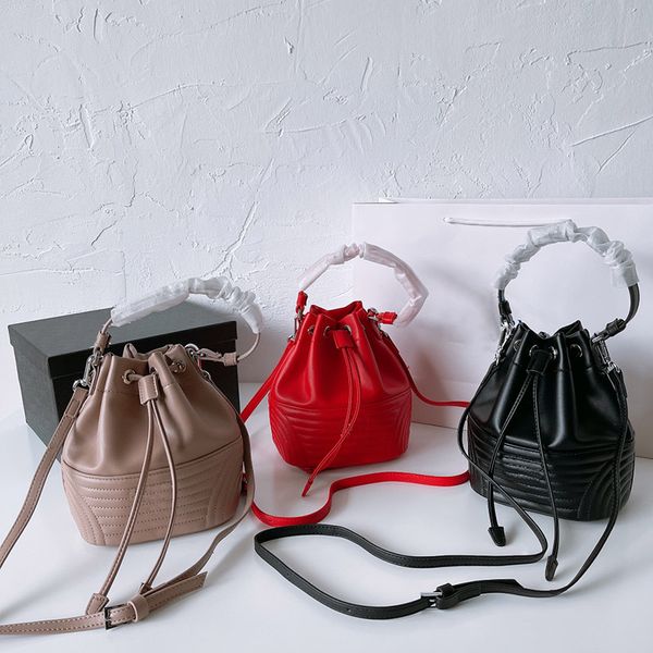 fashion designer women's handbag mini bucket bag letters print women handbags purse shoulder crossbody drawstring bags with box
fashion designer women's handbag mini bucket bag letters print women handbags purse shoulder crossbody drawstring bags with box