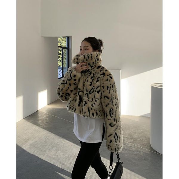 women's jackets 2021 winter imitation fur leopard coat korean loose small short jacket 91390, Black;brown
women's jackets 2021 winter imitation fur leopard coat korean loose small short jacket 91390, Black;brown