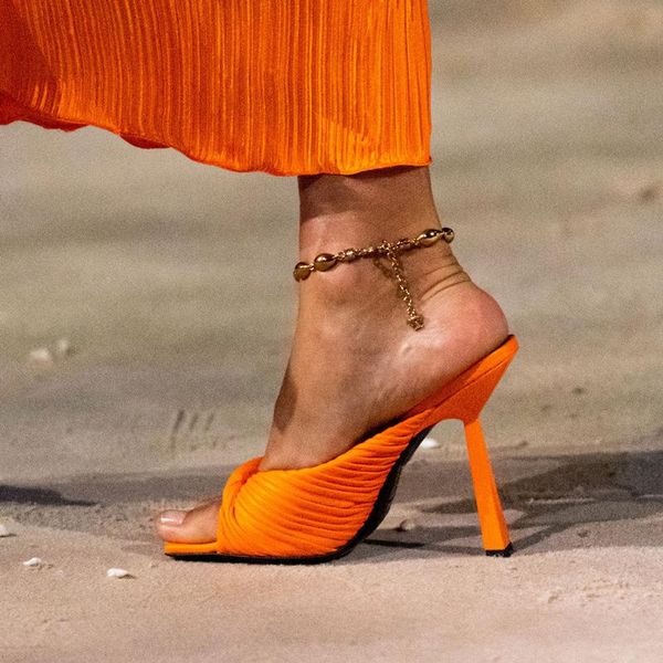 dress shoes summer high-heeled slippers women fashion pleated sandals square toe wedding femmes chaussures, Black
dress shoes summer high-heeled slippers women fashion pleated sandals square toe wedding femmes chaussures, Black