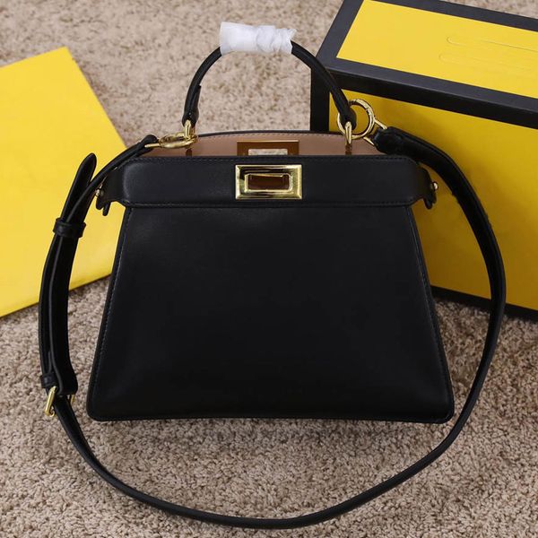 designer handbag women shoulder bags golden metal letter strap leather material retro casual style design bag beautifulbagstore
designer handbag women shoulder bags golden metal letter strap leather material retro casual style design bag beautifulbagstore