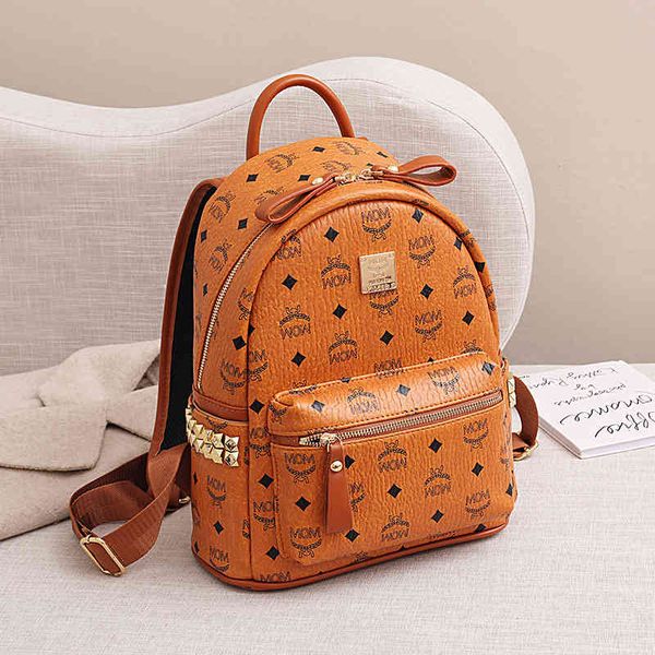bags wallet backpack women's large capacity m family classic letter printing side rivet pu leather fashion leisure schoolbag, Black;red
bags wallet backpack women's large capacity m family classic letter printing side rivet pu leather fashion leisure schoolbag, Black;red
