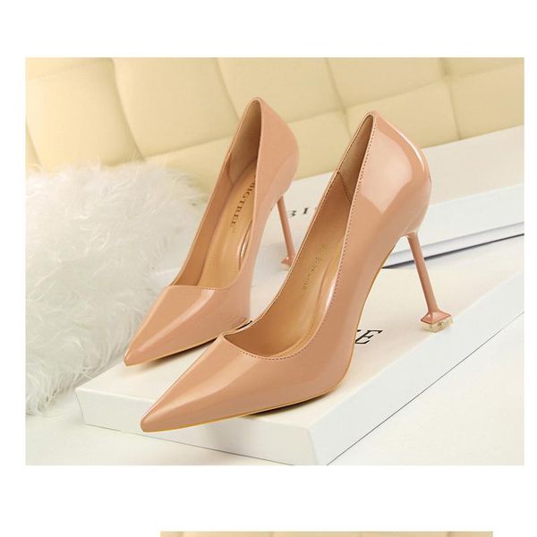 dress shoes women banquet high heeels 9.5cm nude patent leather pumps stiletto heeled elegent ol ladies concise party squared 34, Black
dress shoes women banquet high heeels 9.5cm nude patent leather pumps stiletto heeled elegent ol ladies concise party squared 34, Black