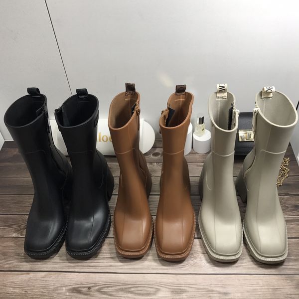 2021 women betty boots pvc rubber beeled platform knee-high tall rain boot black waterproof welly shoes outdoor rainshoes high heels
2021 women betty boots pvc rubber beeled platform knee-high tall rain boot black waterproof welly shoes outdoor rainshoes high heels