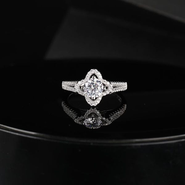 cluster rings fashion 2021 exquisite zircon ring elegant style dily war collocation suitable for women gift, Golden;silver
cluster rings fashion 2021 exquisite zircon ring elegant style dily war collocation suitable for women gift, Golden;silver