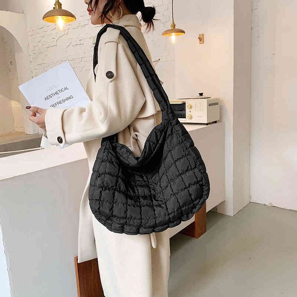 2021 new winter soft down fabric shoulder bag branded quality women's designer big capacity underarm pack large female purses 210302
2021 new winter soft down fabric shoulder bag branded quality women's designer big capacity underarm pack large female purses 210302