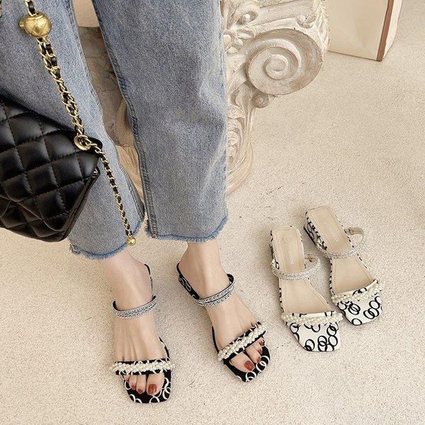 sandals 2021 summer round head leisure one-strap microfiber stringed pearls solid color one-line chunky heel, Black
sandals 2021 summer round head leisure one-strap microfiber stringed pearls solid color one-line chunky heel, Black
