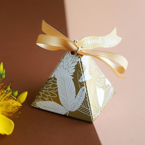 gift wrap 20pcs pyramid leaves candy box wedding favors and gifts boxes chocolate for guests giveaways party supplies ribbon
gift wrap 20pcs pyramid leaves candy box wedding favors and gifts boxes chocolate for guests giveaways party supplies ribbon