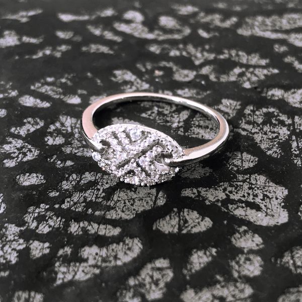 s925 sterling silver pattern hollow ring simple personality design fashion style luxury brand monaco jewelry give a birthday present, Golden;silver
s925 sterling silver pattern hollow ring simple personality design fashion style luxury brand monaco jewelry give a birthday present, Golden;silver
