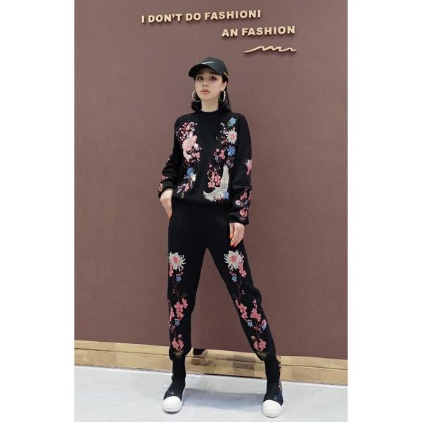 autumn women's heavy industry embroidery long sleeve loose knit sweater casual pants suit two piece, White
autumn women's heavy industry embroidery long sleeve loose knit sweater casual pants suit two piece, White