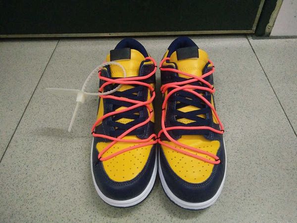 2019 runner sneakers running shoes university gold ct0856-700 ct0856-100 come with box
2019 runner sneakers running shoes university gold ct0856-700 ct0856-100 come with box