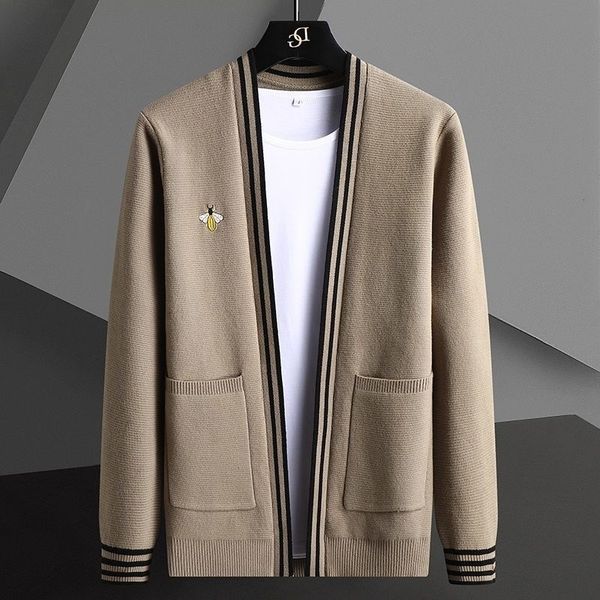 men's sweaters suéter com bordado de abelha masculino, casaco casual coreano elegante para homens, tendência outono , roupa masculina r, White;black
men's sweaters suéter com bordado de abelha masculino, casaco casual coreano elegante para homens, tendência outono , roupa masculina r, White;black
