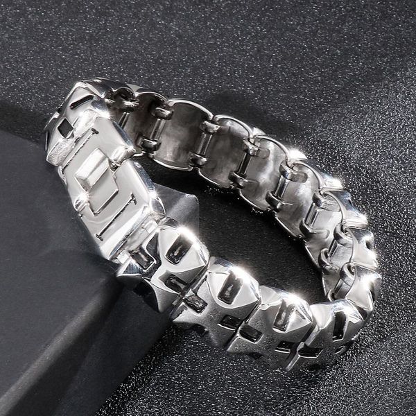 charm bracelets jewels store retro regular pattern combination chain stainless steel men's bracelet jewelry for man js47541-d, Golden;silver
charm bracelets jewels store retro regular pattern combination chain stainless steel men's bracelet jewelry for man js47541-d, Golden;silver