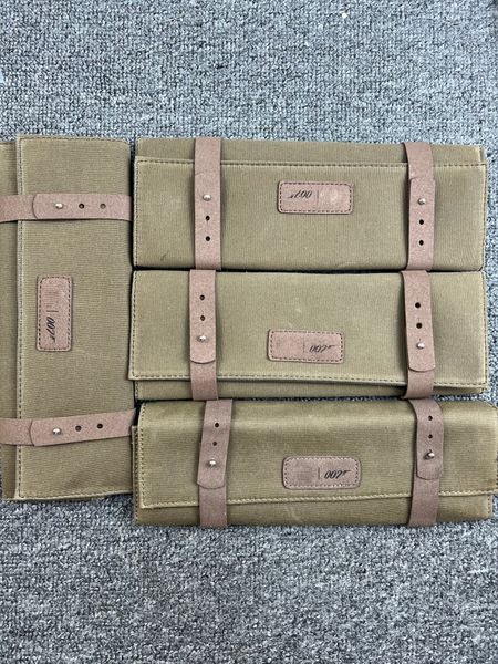 vs factory watch 007 has no time to die with the same travel bag canvas bag portable custom storage watches protection cloth bages, Black;brown
vs factory watch 007 has no time to die with the same travel bag canvas bag portable custom storage watches protection cloth bages, Black;brown