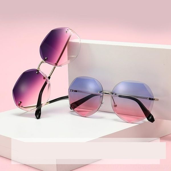 CFF from 2021 factory female outdoor polygonal crystal trimming round face thin star eyeglass crystal cycling sunglasses net red sunglasses, White;black
CFF from 2021 factory female outdoor polygonal crystal trimming round face thin star eyeglass crystal cycling sunglasses net red sunglasses, White;black