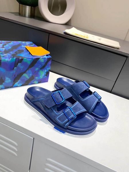 2023 designer men slippers trainer mule summer outdoor fashion luxury mens buckles metallic leather sandal slides beach shoe size 38-46, Black
2023 designer men slippers trainer mule summer outdoor fashion luxury mens buckles metallic leather sandal slides beach shoe size 38-46, Black