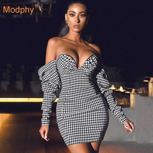 strapless long sleeve backless plaid bodycon dress vestidos elegant women's celebrity club evening party spring 210527, Black;gray
strapless long sleeve backless plaid bodycon dress vestidos elegant women's celebrity club evening party spring 210527, Black;gray